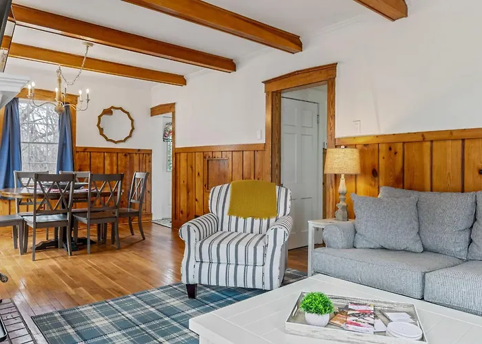 The Blake Cottage Wine Country Home
