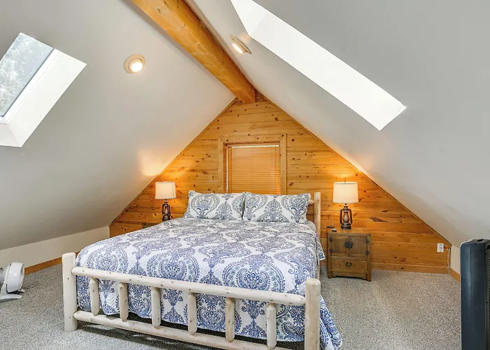 Hillside Cabin On 43 Acres W/ Private Lake & View!